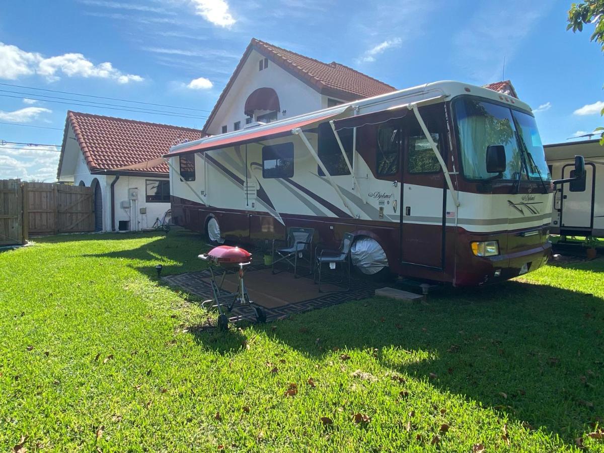 Remodeled And Comfortable Rv - Free Parking Miami Exterior photo